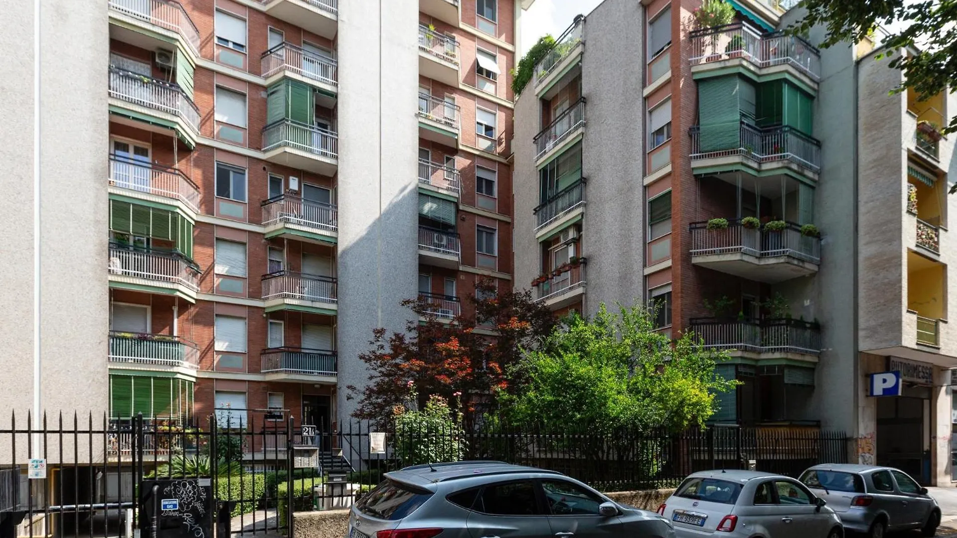 Abbiategrasso M2 Green Apartment With Balconies Milan Italy
